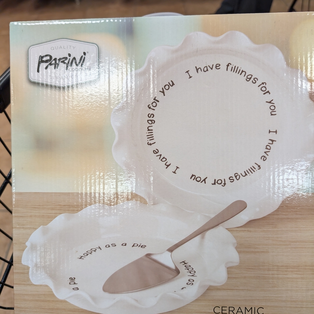 Parini White Ceramic Pie Plate